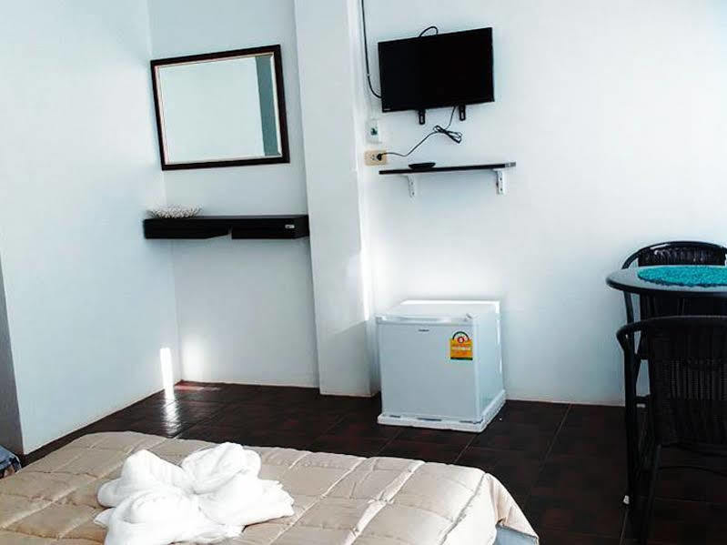 Lanta Friendly House Hotel Ko Lanta Exterior foto